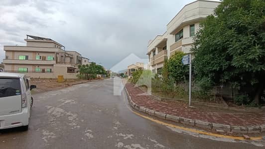 بحریہ انکلیو بحریہ ٹاؤن,اسلام آباد میں 1 کنال رہائشی پلاٹ 2.8 کروڑ میں برائے فروخت۔ بحریہ انکلیو بحریہ ٹاؤن,اسلام آباد میں 1 کنال رہائشی پلاٹ 2.8 کروڑ میں برائے فروخت۔