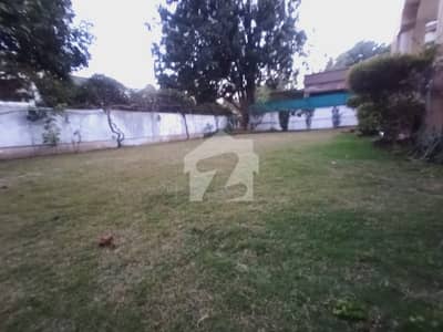 Unfurnished 3 Beds Very Spacious Ground Portion Available For Rent In F-7