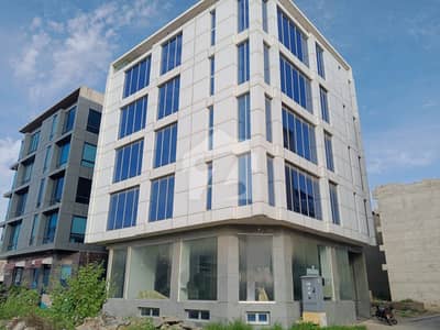 200 Yard Full Building For Rent Ground Plus 4rth Floor 3 Side Corner With DHA'S Dedicated Parking Available In DHA Phase 8