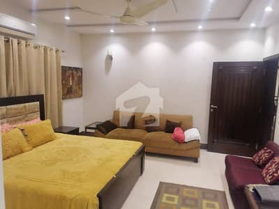 Luxury 10 Marla Upper Portion For Rent In Bahria Town Lahore