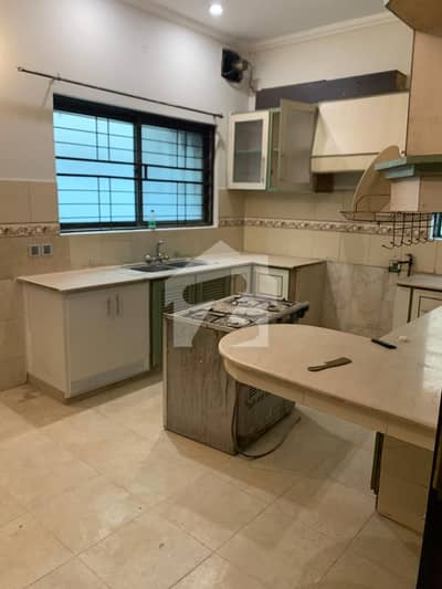 10 Marla House For Rent In Wapda Town
