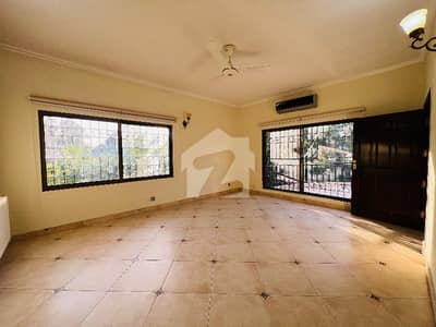 4 Beds Renovated Luxury House Available For Rent In F-6 4 Beds Renovated Luxury House Available For Rent In F-6