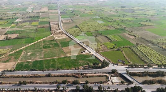 نیچرل کلب اینڈ ریزورٹ فیصل آباد میں 8 کنال زرعی زمین 4.0 کروڑ میں برائے فروخت۔