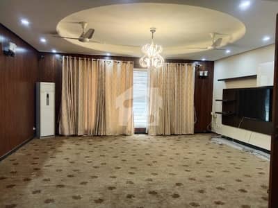 BEAUTIFUL LOCATION HOUSE FOR RENT