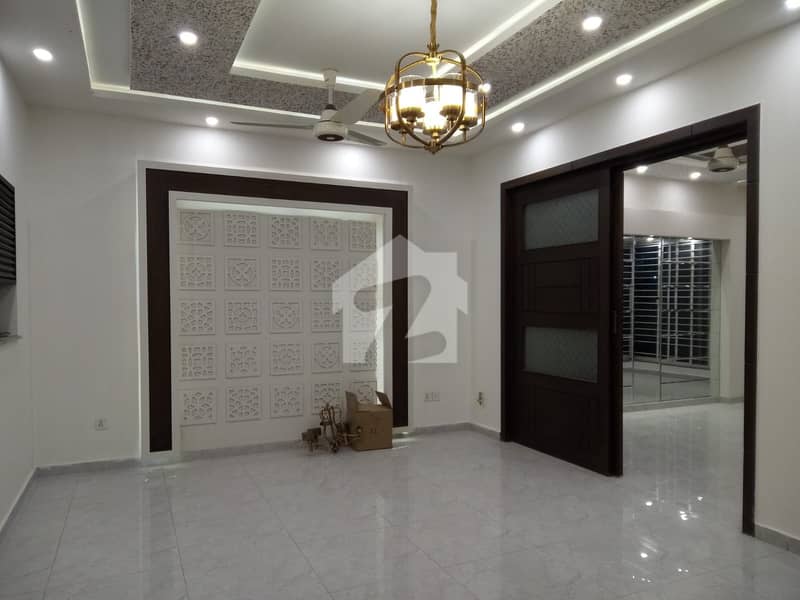 BEAUTIFUL LOCATION LIKE BRAND NEW HOUSE FOR SALE BEAUTIFUL LOCATION LIKE BRAND NEW HOUSE FOR SALE