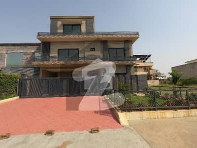 A Spacious On Excellent Location 14 Marla House In D-12