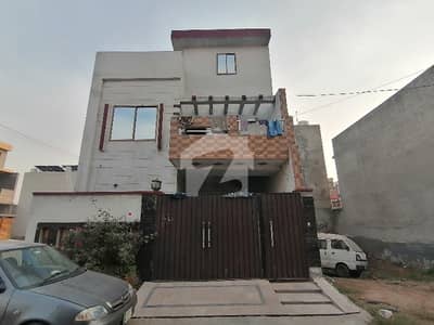 House For Grabs In 5 Marla Lahore
