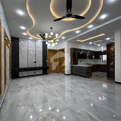 10MARLA BRAND NEW DESIGNER HOUSE FOR SALE IN BAHRIA TOWN