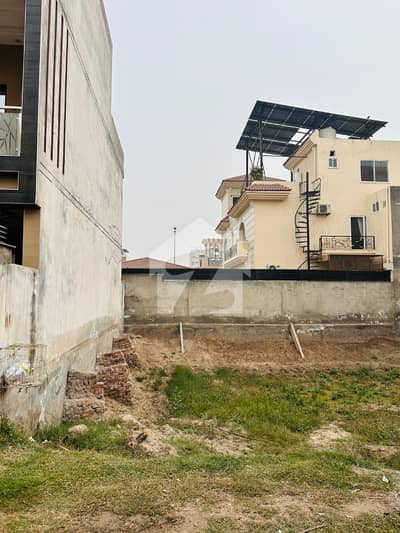 **Prime 5 Marla Plot For Sale In Park View City, Lahore**