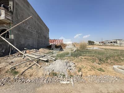 گلبرگ ریزیڈنشیا - بلاک سی گلبرگ ریزیڈنشیا,گلبرگ,اسلام آباد میں 7 مرلہ رہائشی پلاٹ 1.5 کروڑ میں برائے فروخت۔