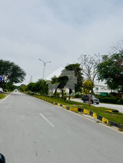 ڈی ۔ 12/3 ڈی ۔ 12,اسلام آباد میں 14 مرلہ رہائشی پلاٹ 9.65 کروڑ میں برائے فروخت۔