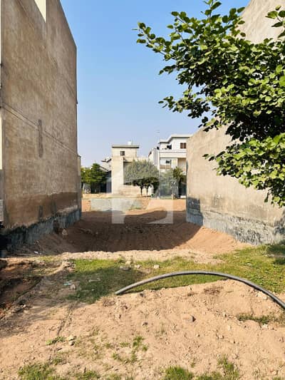 Prime 5 Marla Plot For Sale In Park View City, Lahore