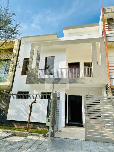 4.4 Marla Double Unit Investor Price House Available For Sale