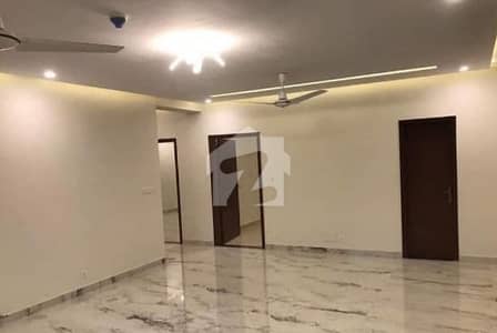 10 Marla New Design 3 Bedrooms Flat For Sale