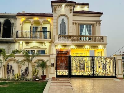بش ایگزیکٹو ولاز ملتان میں 6 کمروں کا 9 مرلہ مکان 3.5 کروڑ میں برائے فروخت۔ بش ایگزیکٹو ولاز ملتان میں 6 کمروں کا 9 مرلہ مکان 3.5 کروڑ میں برائے فروخت۔