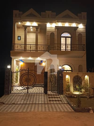 سٹی ہاؤسنگ سوسائٹی سیالکوٹ میں 4 کمروں کا 5 مرلہ مکان 1.8 کروڑ میں برائے فروخت۔
