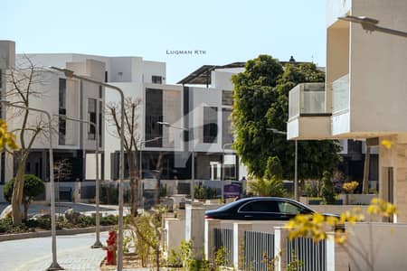 Urgent Sale 10 Marla Golf Course Facing Main Road Villa Urgent Sale 10 Marla Golf Course Facing Main Road Villa