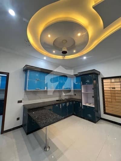 Ready To Move 272sq Yard 5 Bedroom DDL Luxury Villa FOR SALE. Only 3km From Main Entrance Of BTK. Near MIDWAY Commercial, Parks, Masjid And Gallery.