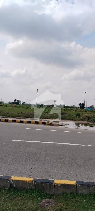 10-Marla On Ground Plot Available For Sale Near Ring Road And Park Good Location Wide Road.