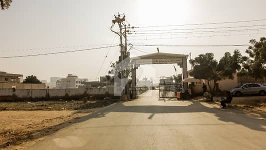 سومرا سوسائٹی سکیم 33,کراچی میں 5 مرلہ رہائشی پلاٹ 1.75 کروڑ میں برائے فروخت۔