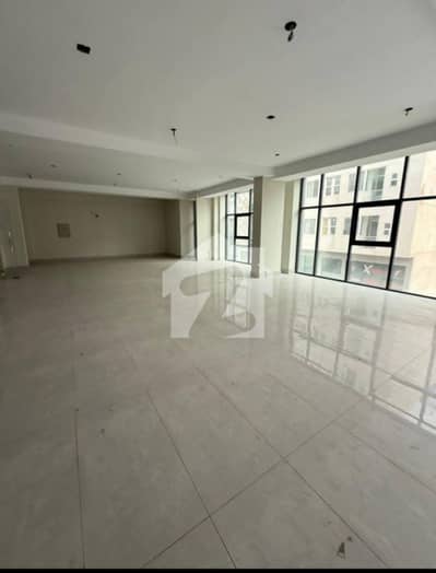 Luxury Corporate Workspace For Rent In Prime Commercial Area
