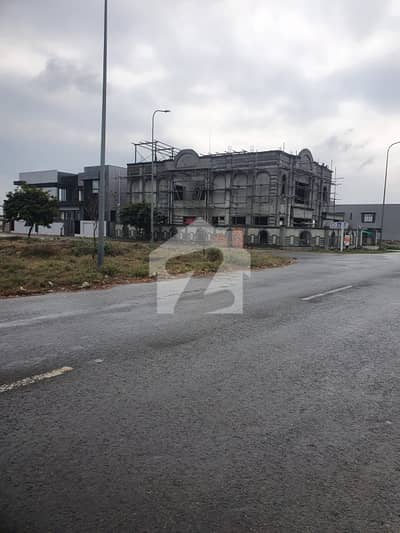 FACING PARK 10 MARLA PREMIUM RESIDENTIAL PLOTS FOR SALE BANKERS AVENUE, LAHORE