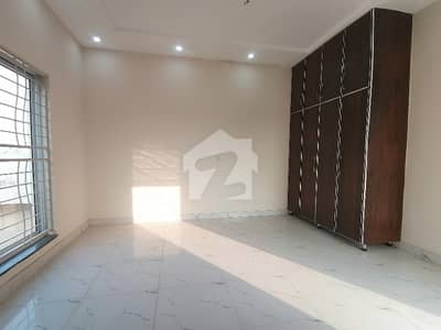 10 Marla House Is Available For rent In Park View City