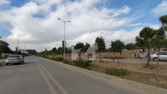 ٹاپ سٹی 1 - بلاک سی ٹاپ سٹی 1,اسلام آباد میں 1 کنال رہائشی پلاٹ 2.35 کروڑ میں برائے فروخت۔ ٹاپ سٹی 1 - بلاک سی ٹاپ سٹی 1,اسلام آباد میں 1 کنال رہائشی پلاٹ 2.35 کروڑ میں برائے فروخت۔
