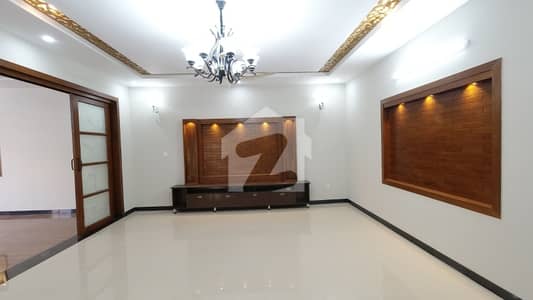Upper Portion For Rent In G-15 Size 14 Marla With Extra Land Water Gas Electricity All Facilities With Near To Markaz Masjid Park Best Location More Five Options Available