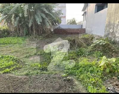 چکلالہ سکیم 3 چکلالہ سکیم,راولپنڈی میں 10 مرلہ رہائشی پلاٹ 4.2 کروڑ میں برائے فروخت۔