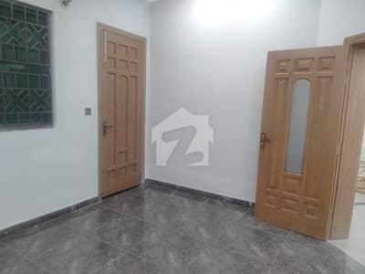 Chaklala Scheme 3 Water Bor Near Main Market Upper Portion 3 Beds DD T. V Lounge Kitchen Available Neat Portion For Rent