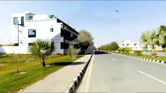 ڈی ایچ اے فیز 5 - بلاک ایف فیز 5,ڈیفنس (ڈی ایچ اے),لاہور میں 1 کنال رہائشی پلاٹ 6.75 کروڑ میں برائے فروخت۔