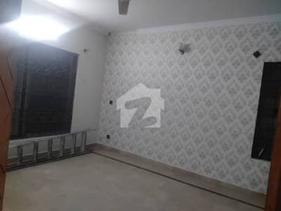 Chaklala Scheme 3 Extension 2Beds drawing t. v lounge kitchen Upper Portion Neat And Good Location For Rent