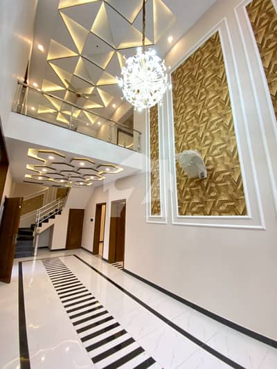 LUXURY DESIGNER 7 MARLA CORNER DOUBLE HEIGHTED CEILING HOUSE