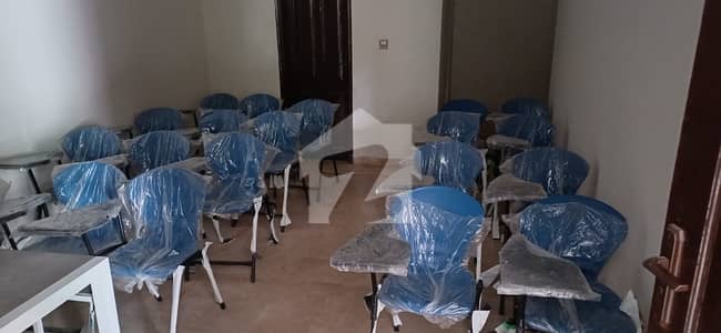 A Office Of 400 Square Yards In Karachi