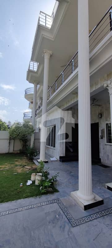 ایف ۔ 10/4 ایف ۔ 10,اسلام آباد میں 5 کمروں کا 1 کنال مکان 6.0 لاکھ میں کرایہ پر دستیاب ہے۔