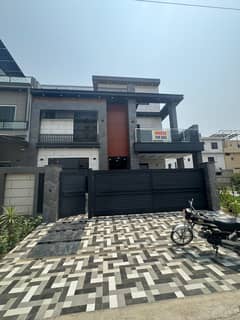 10 Marla Brand New House for Sale in Tulip Block Park View City Lahore
