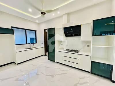ڈی ایچ اے ڈیفینس فیز 2 ڈی ایچ اے ڈیفینس,اسلام آباد میں 3 کمروں کا 1 کنال بالائی پورشن 1.5 لاکھ میں کرایہ پر دستیاب ہے۔