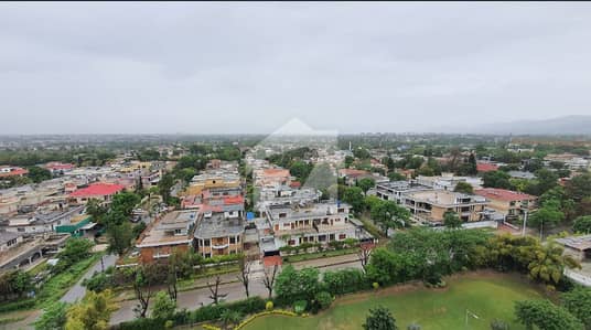 10 Marla Plot Available With Ideal Location Near Mosque,Park & Market