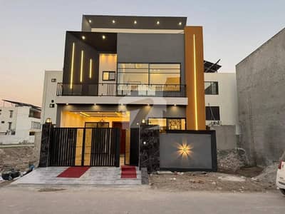 بش ایگزیکٹو ولاز ملتان میں 5 کمروں کا 5 مرلہ مکان 2.05 کروڑ میں برائے فروخت۔