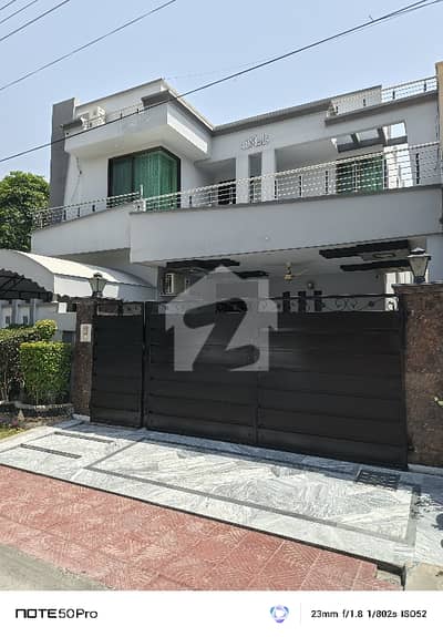 10 Marla Solid Constructed Used House Available In DC Colony Gujranwala