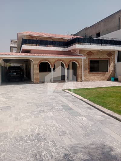 ایف ۔ 10 اسلام آباد میں 9 کمروں کا 2 کنال مکان 35.0 کروڑ میں برائے فروخت۔
