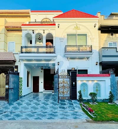 In Citi Housing Society You Can Find The Perfect Prime Location House For sale