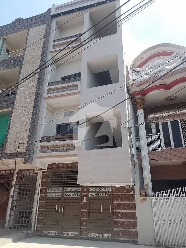 سیٹیلائیٹ ٹاؤن راولپنڈی میں 4 مرلہ Studio عمارت 6.5 کروڑ میں برائے فروخت۔ سیٹیلائیٹ ٹاؤن راولپنڈی میں 4 مرلہ Studio عمارت 6.5 کروڑ میں برائے فروخت۔