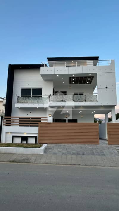 House Of 10 Marla In Top City 1