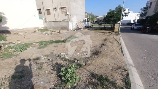نیا ناظم آباد کراچی میں 6 مرلہ رہائشی پلاٹ 3.8 کروڑ میں برائے فروخت۔