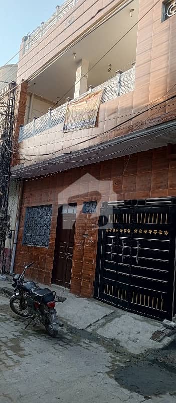 گلشن عثمان سوسائٹی رحیم یار خان میں 6 کمروں کا 5 مرلہ مکان 1.0 کروڑ میں برائے فروخت۔