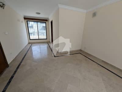 F-6/2 2500 Square Yards Old House Available For Sale
