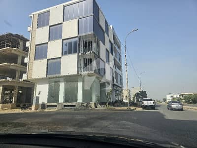 ڈی ایچ اے فیز 8 ڈی ایچ اے ڈیفینس,کراچی میں 8 مرلہ Studio عمارت 30.0 لاکھ میں کرایہ پر دستیاب ہے۔