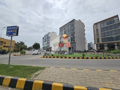 ڈی ایچ اے فیز 8 ڈی ایچ اے ڈیفینس,کراچی میں 10 مرلہ دفتر 6.75 کروڑ میں برائے فروخت۔